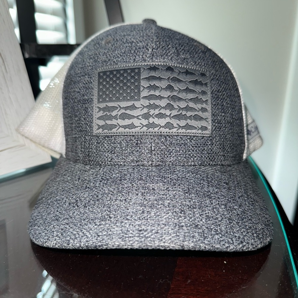 Gray Mesh Back Cap with Fish Flag Design